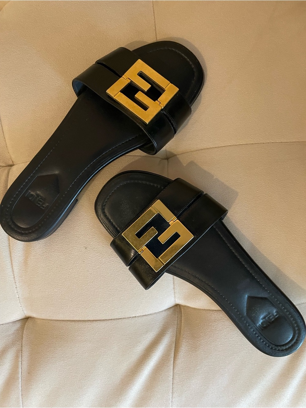 Fendi FFold Leather Flat Sandals Black size 36 / 6 - Picture 8 of 9